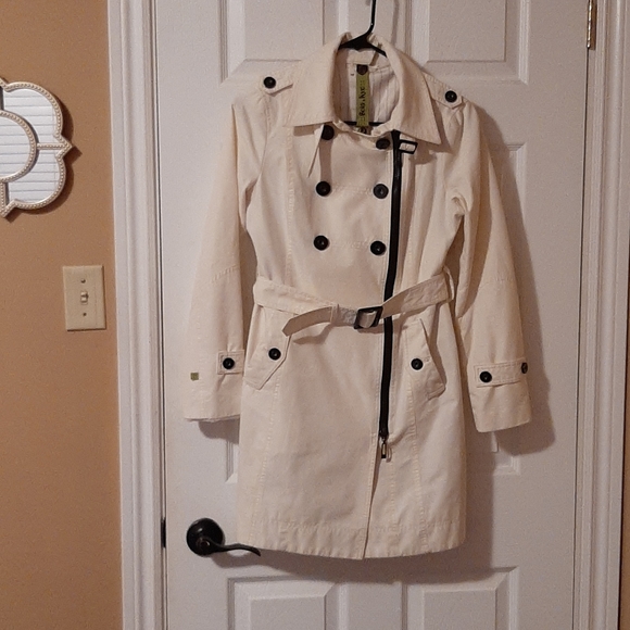 Soïa & Kyo cream belted trench w zipper gorgeous!
